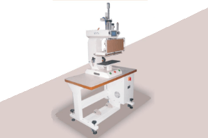 booth24-C01-01